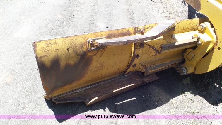 image for item L2021 1993 Caterpillar 120G motor grader