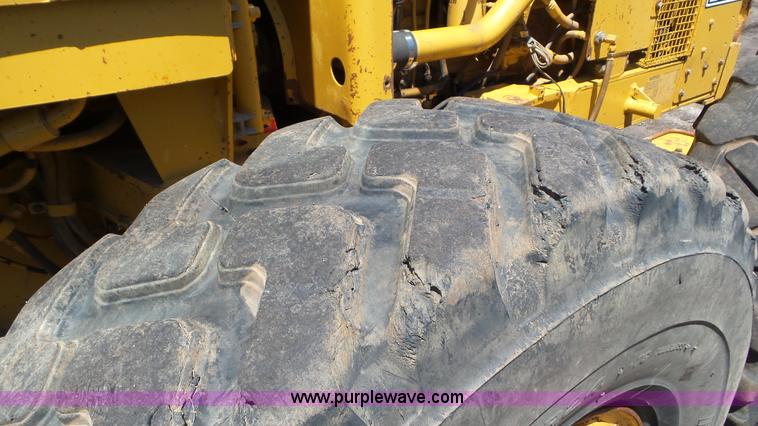 image for item L2021 1993 Caterpillar 120G motor grader