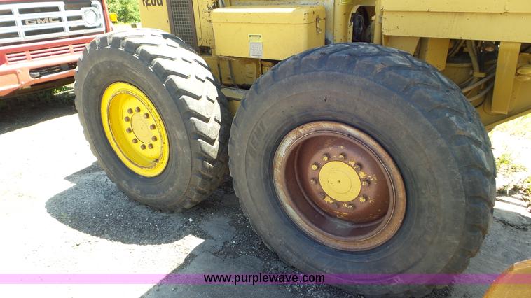 image for item L2022 1994 Caterpillar 120G motor grader