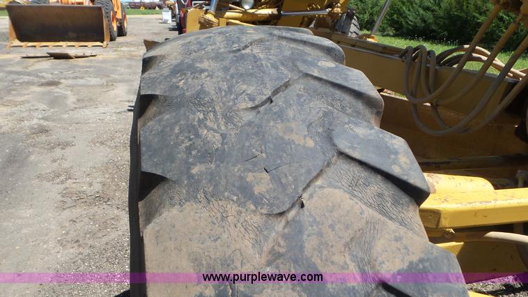 image for item L2022 1994 Caterpillar 120G motor grader