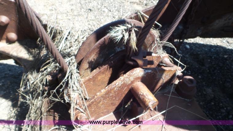 image for item L2026 Clamshell bucket