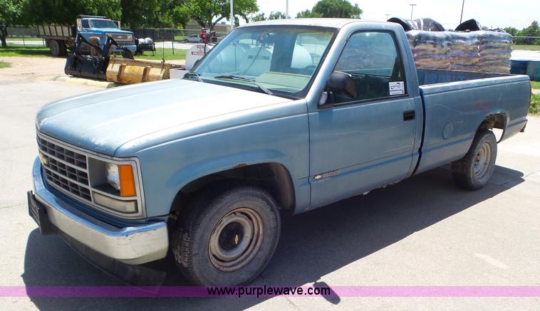 image for item L2050 1988 Chevrolet 1500 pickup truck