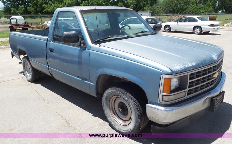 image for item L2050 1988 Chevrolet 1500 pickup truck
