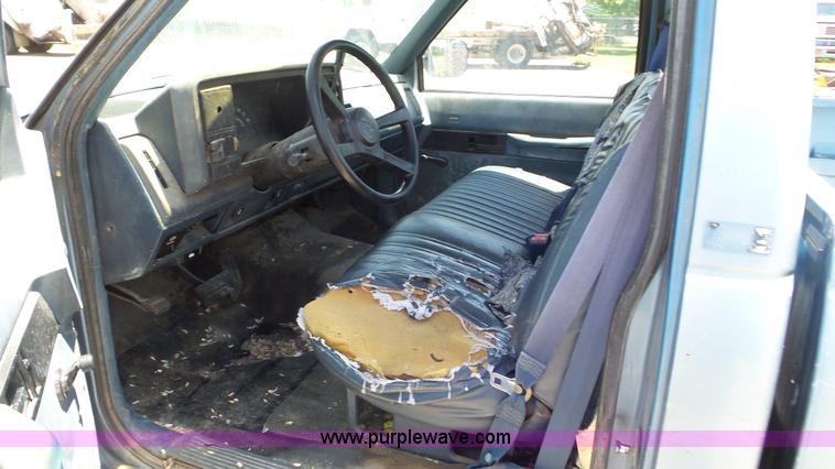 image for item L2050 1988 Chevrolet 1500 pickup truck