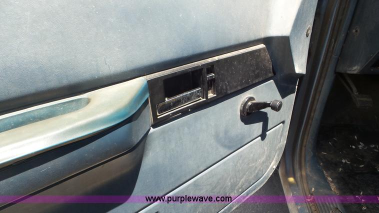 image for item L2050 1988 Chevrolet 1500 pickup truck