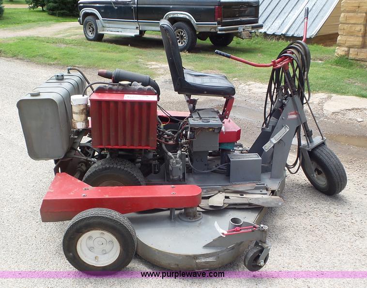 image for item L2064 1993 Heckendorn 88906 lawn mower