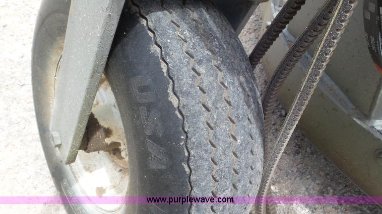 image for item L2064 1993 Heckendorn 88906 lawn mower