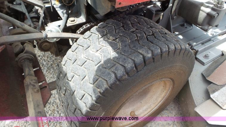 image for item L2064 1993 Heckendorn 88906 lawn mower