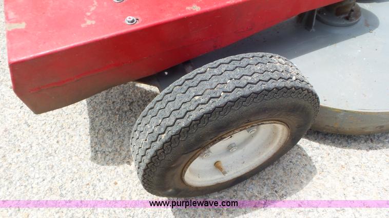 image for item L2064 1993 Heckendorn 88906 lawn mower