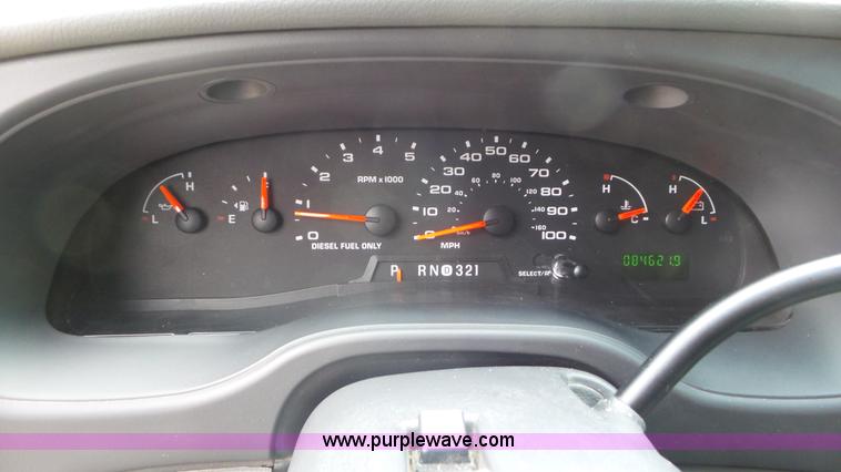 image for item L2084 2006 Ford E450 ambulance