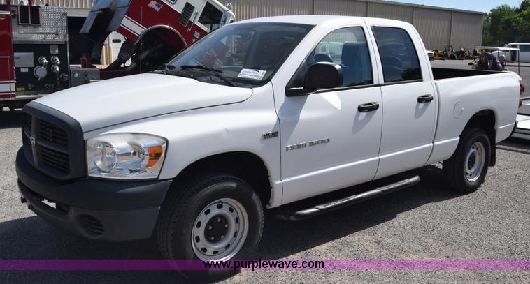 image for item L3834 2007 Dodge Ram 1500 Quad Cab pickup truck