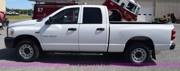 image for item L3834 2007 Dodge Ram 1500 Quad Cab pickup truck