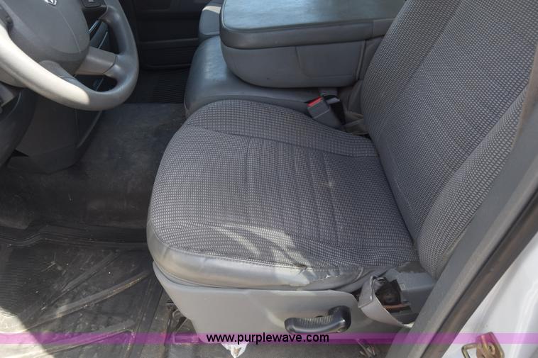 image for item L3834 2007 Dodge Ram 1500 Quad Cab pickup truck