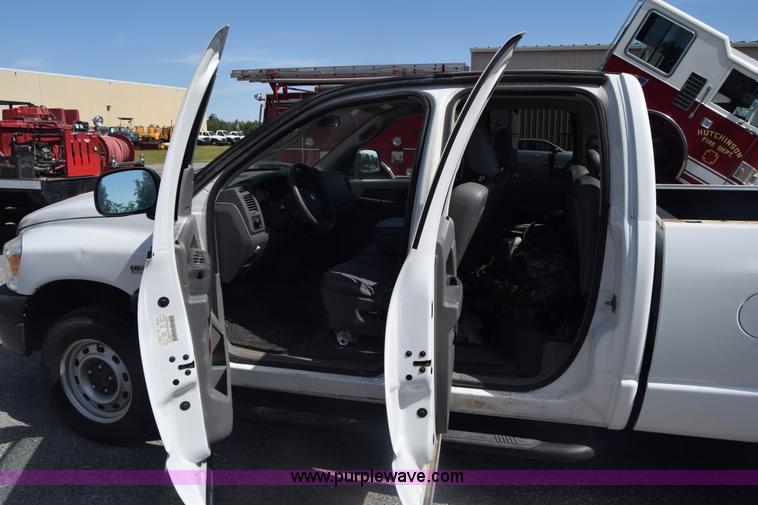 image for item L3834 2007 Dodge Ram 1500 Quad Cab pickup truck