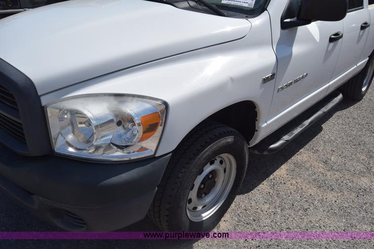 image for item L3834 2007 Dodge Ram 1500 Quad Cab pickup truck