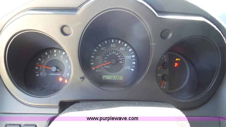 image for item L4797 2002 Nissan Frontier SE Crew Cab pickup truck