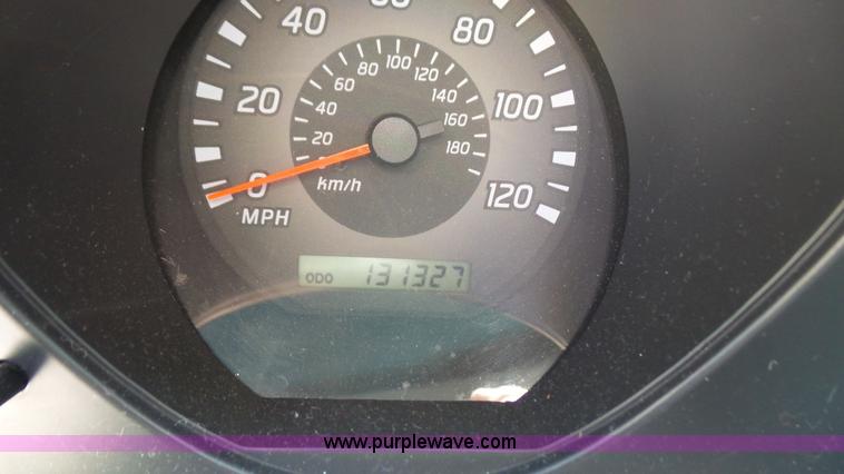 image for item L4797 2002 Nissan Frontier SE Crew Cab pickup truck