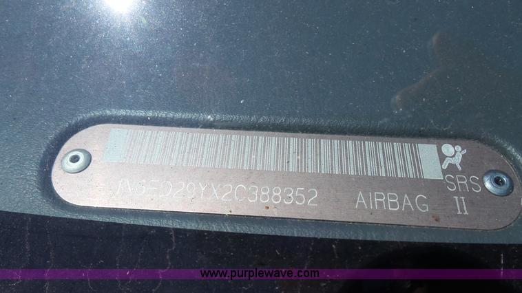 image for item L4797 2002 Nissan Frontier SE Crew Cab pickup truck