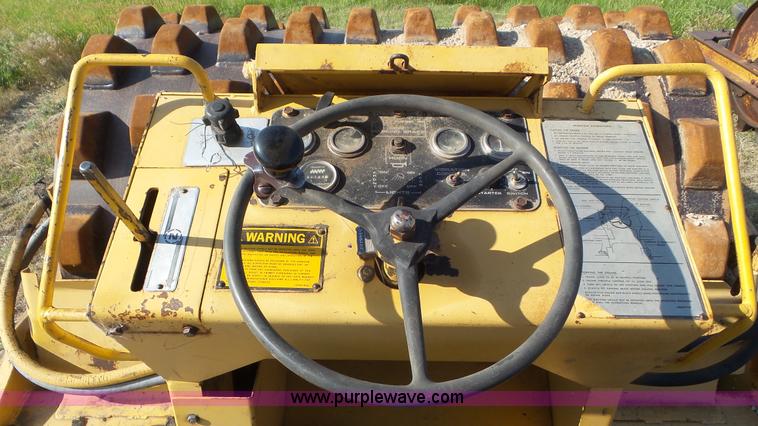 image for item L5258 Bomag BW210PD single drum roller