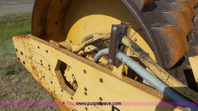 image for item L5258 Bomag BW210PD single drum roller