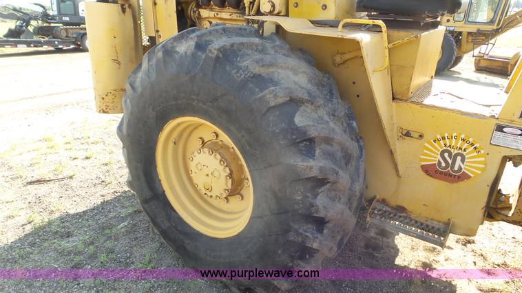 image for item L5258 Bomag BW210PD single drum roller