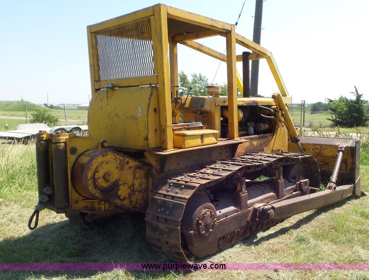 image for item L5260 1966 Caterpillar D6C dozer