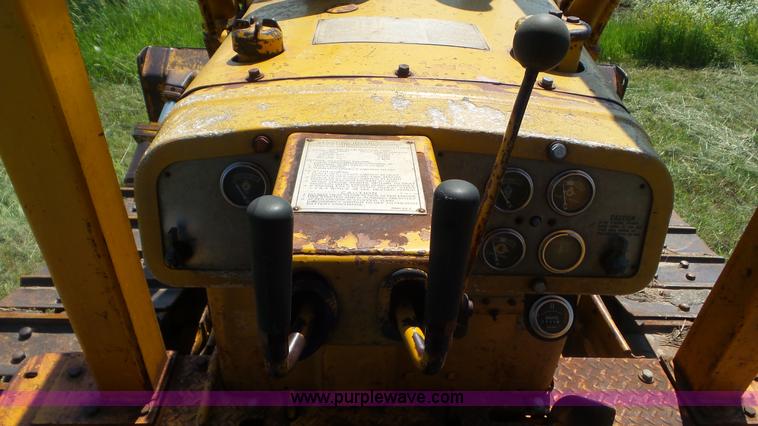 image for item L5260 1966 Caterpillar D6C dozer