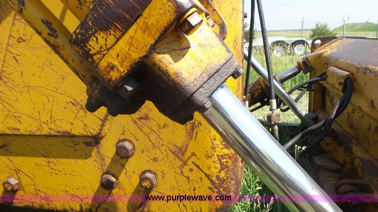 image for item L5260 1966 Caterpillar D6C dozer