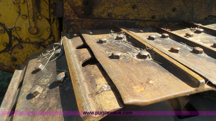 image for item L5260 1966 Caterpillar D6C dozer