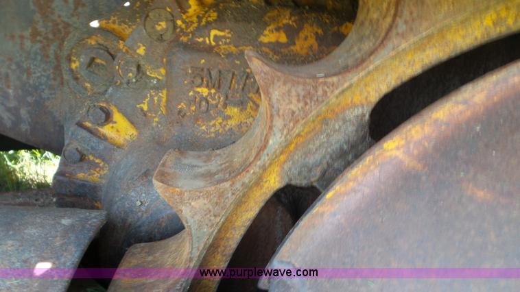 image for item L5260 1966 Caterpillar D6C dozer