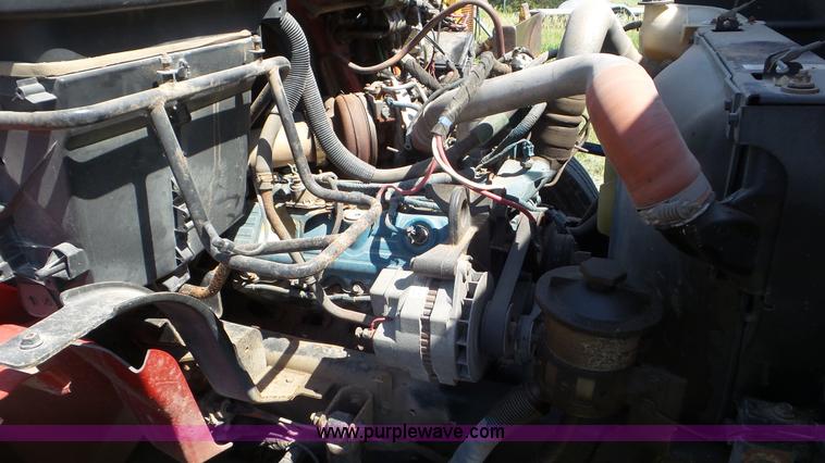 image for item L5261 2003 International 4200 dump truck