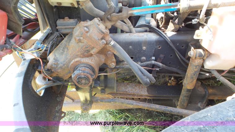 image for item L5261 2003 International 4200 dump truck