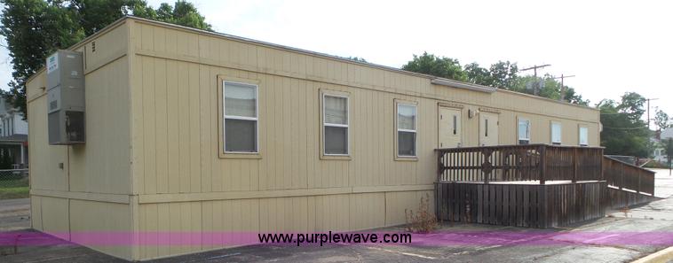 image for item L5276 2009 C&B mobile office trailer