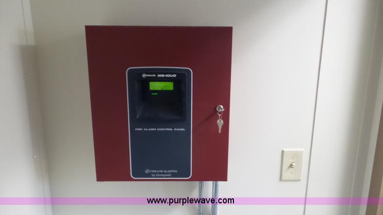 image for item L5276 2009 C&B mobile office trailer