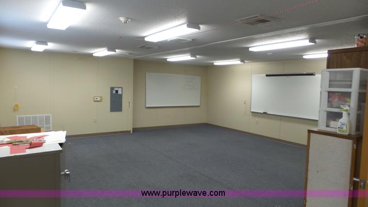 image for item L5276 2009 C&B mobile office trailer