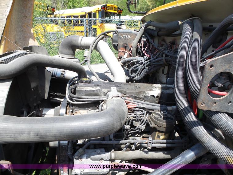 image for item L5734 2001 Freightliner FS65 school bus