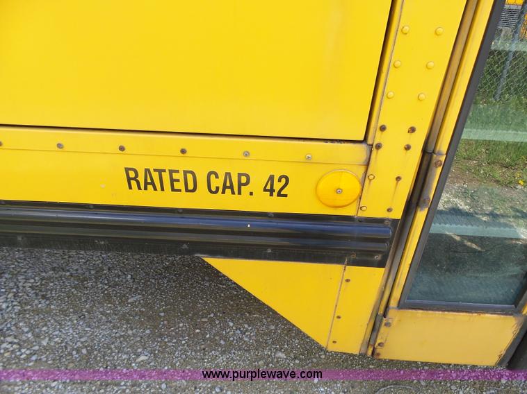 image for item L5734 2001 Freightliner FS65 school bus