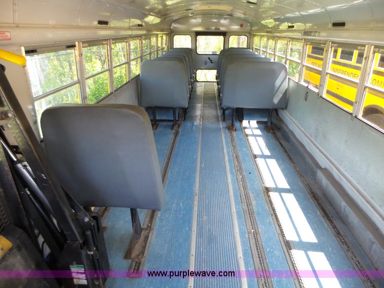 image for item L5734 2001 Freightliner FS65 school bus