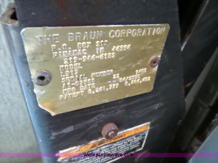 image for item L5734 2001 Freightliner FS65 school bus