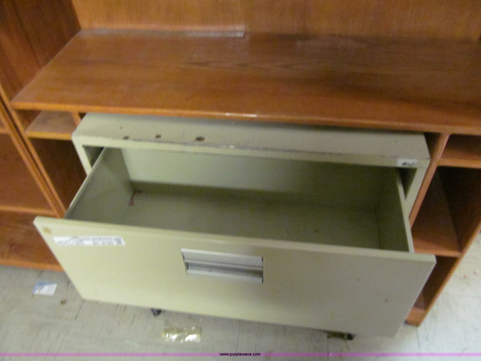 Furniture in Nevada, MO Item BT9180 sold Purple Wave