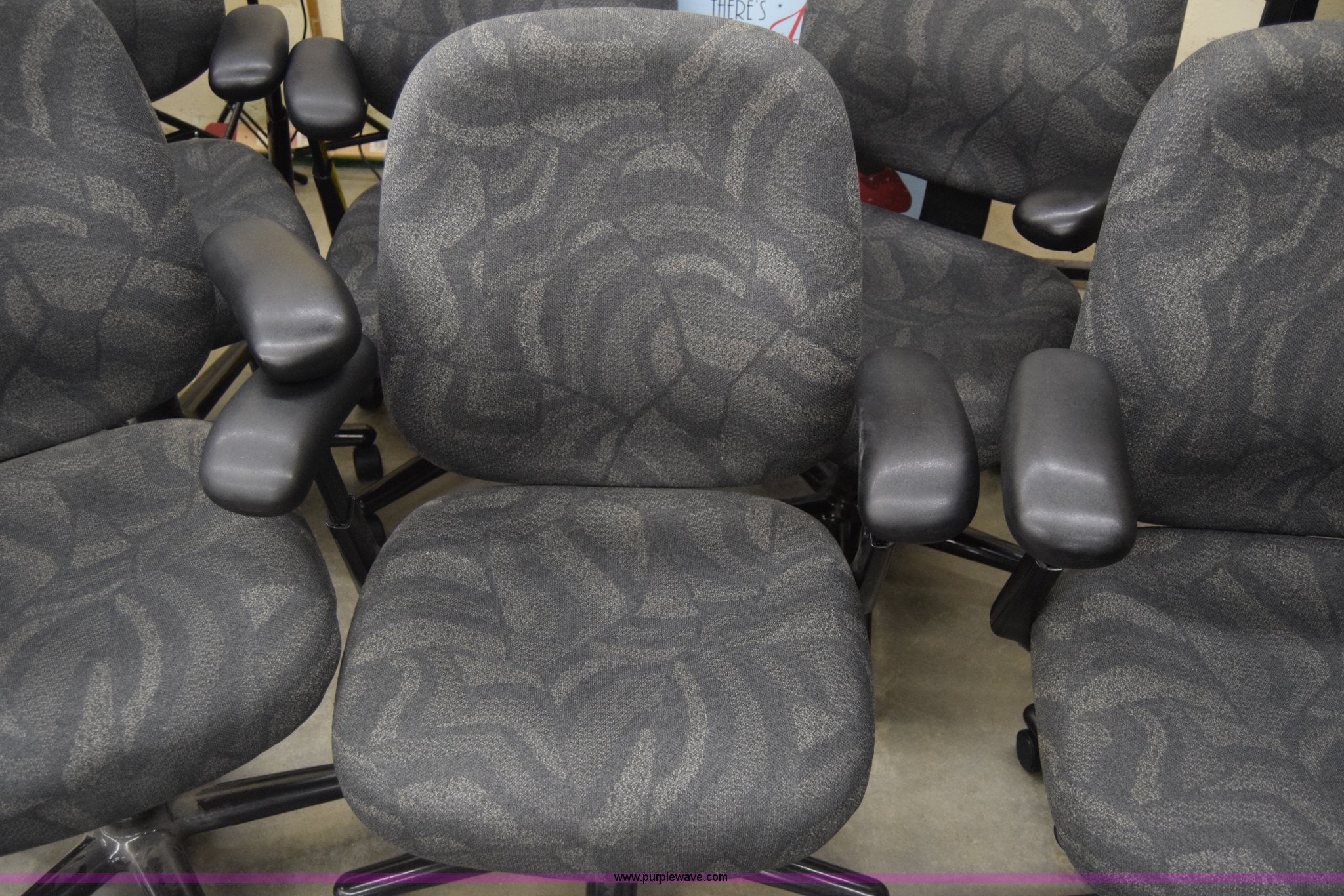(9) office chairs in Wichita, KS Item BW9873 sold Purple Wave