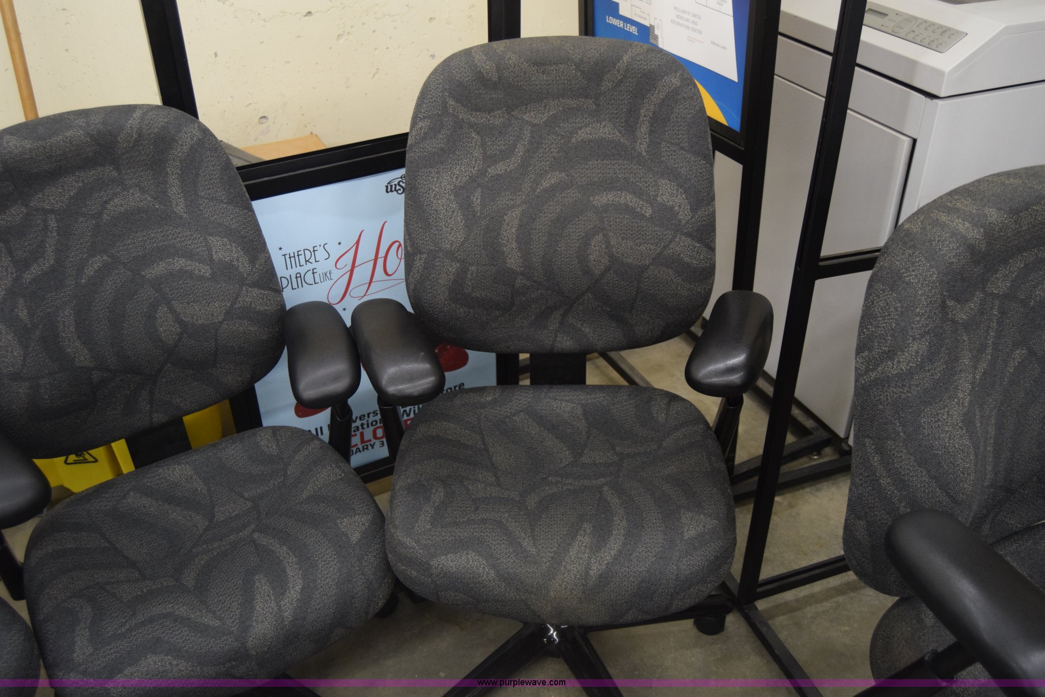 (9) office chairs in Wichita, KS Item BW9873 sold Purple Wave