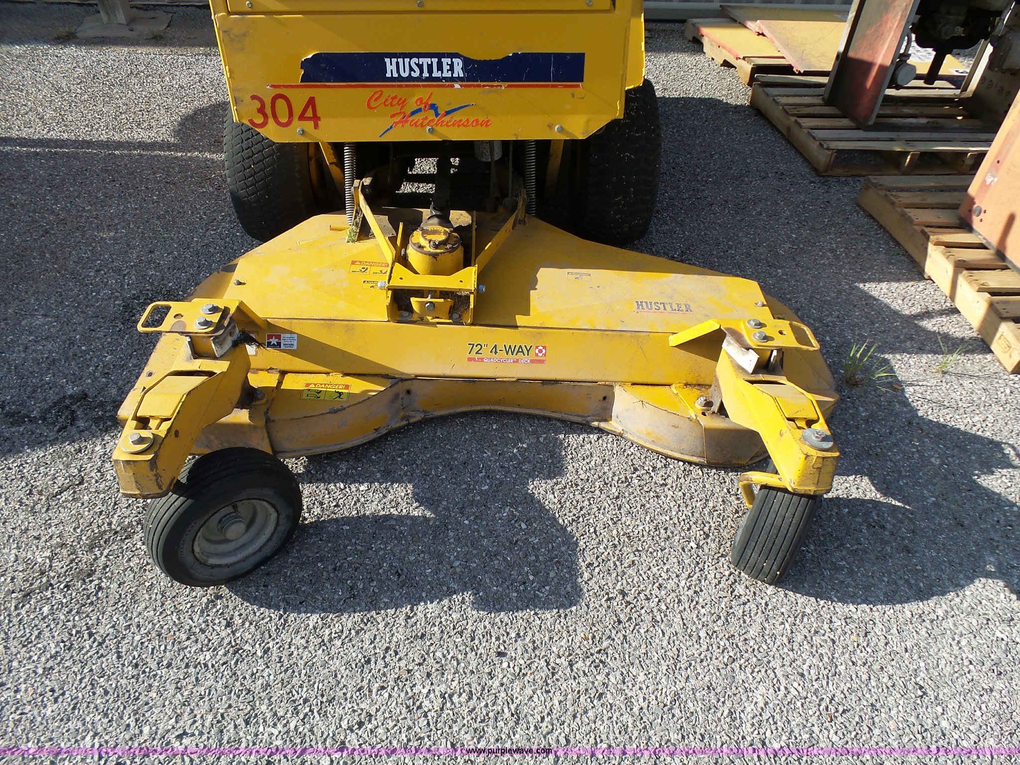 Hustler 4600 ZTR lawn mower in Hutchinson, KS Item K6511 sold