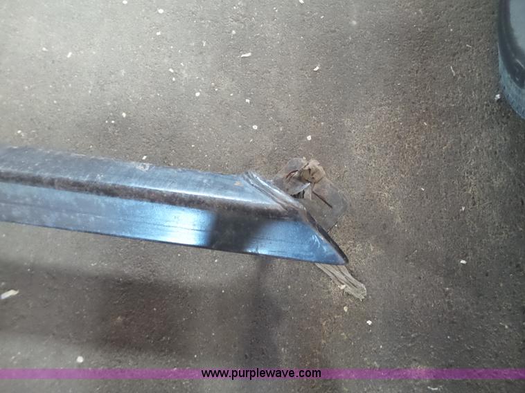 image for item BZ9165 Tractor weights and parts