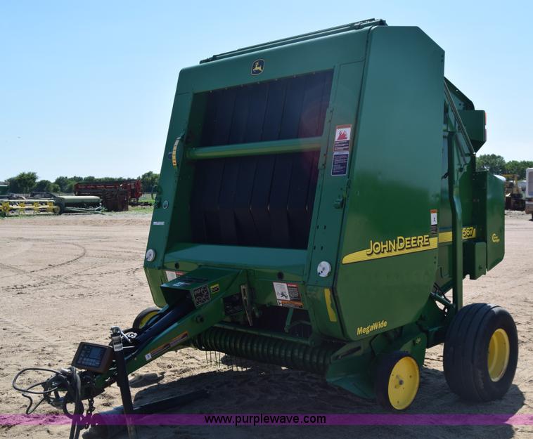 image for item CB9278 2009 John Deere 567 round baler