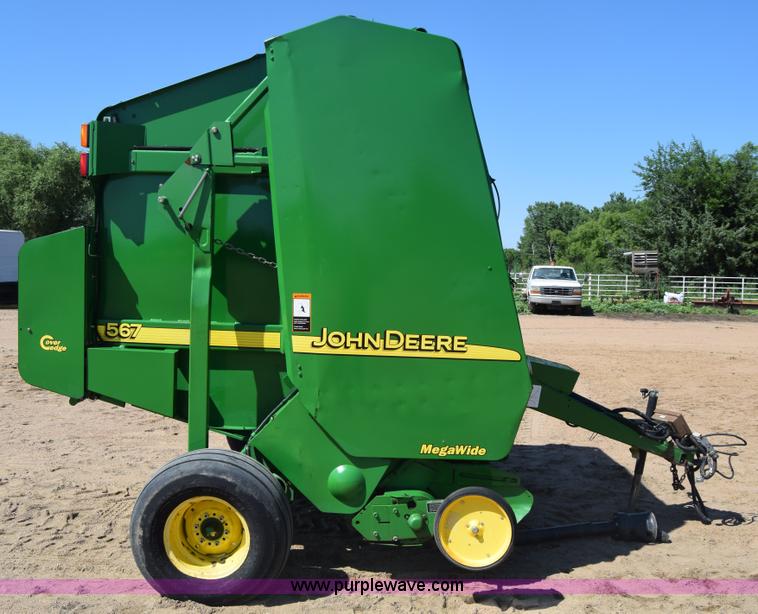 image for item CB9278 2009 John Deere 567 round baler