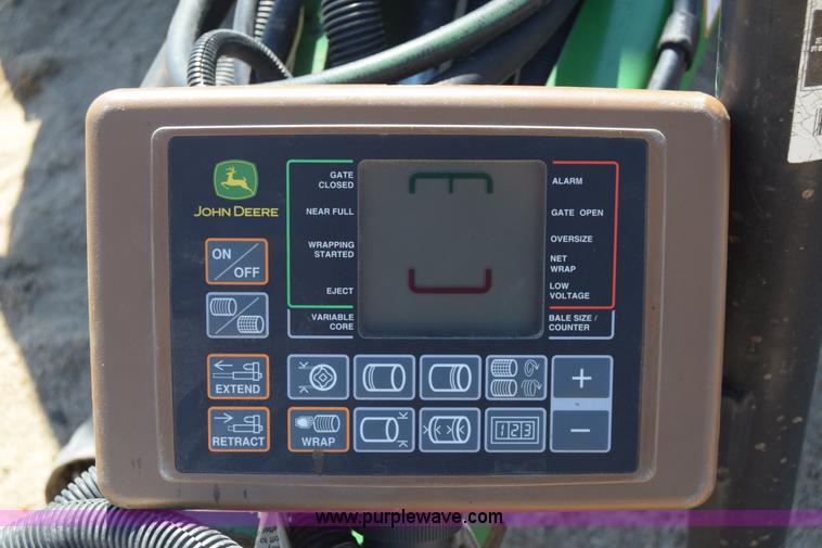 image for item CB9278 2009 John Deere 567 round baler