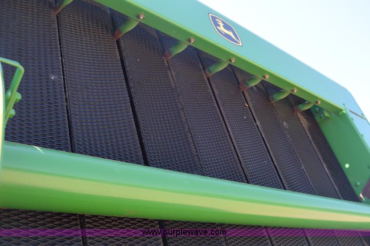 image for item CB9278 2009 John Deere 567 round baler