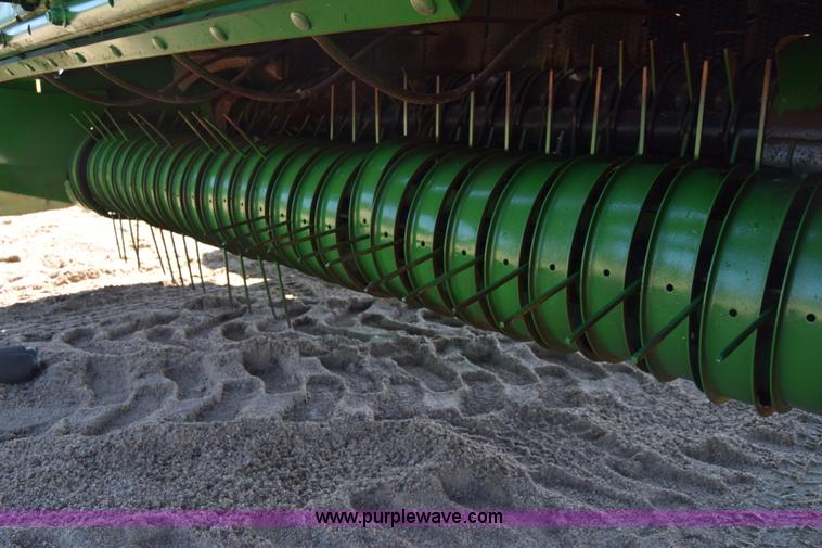 image for item CB9278 2009 John Deere 567 round baler