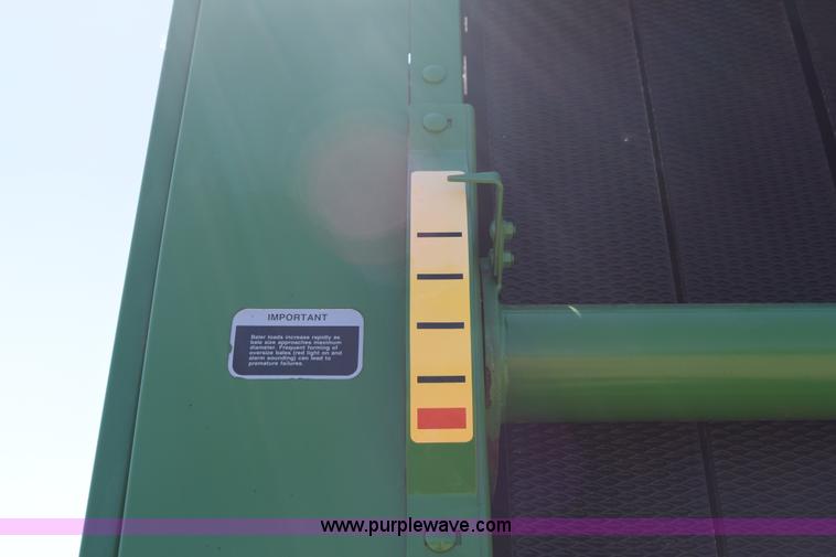 image for item CB9278 2009 John Deere 567 round baler